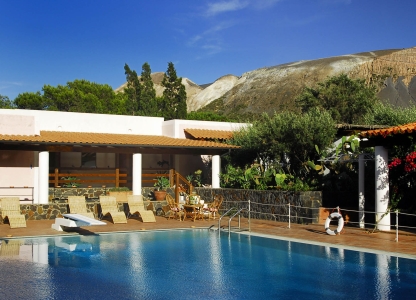 Magnifica vista del b&b Villa Saracina a Vulcano con piscina Magnifica vista del b&b Villa Saracina a Vulcano con piscina