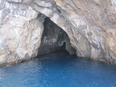 La Grotta del Cavallo a Vulcano La Grotta del Cavallo a Vulcano